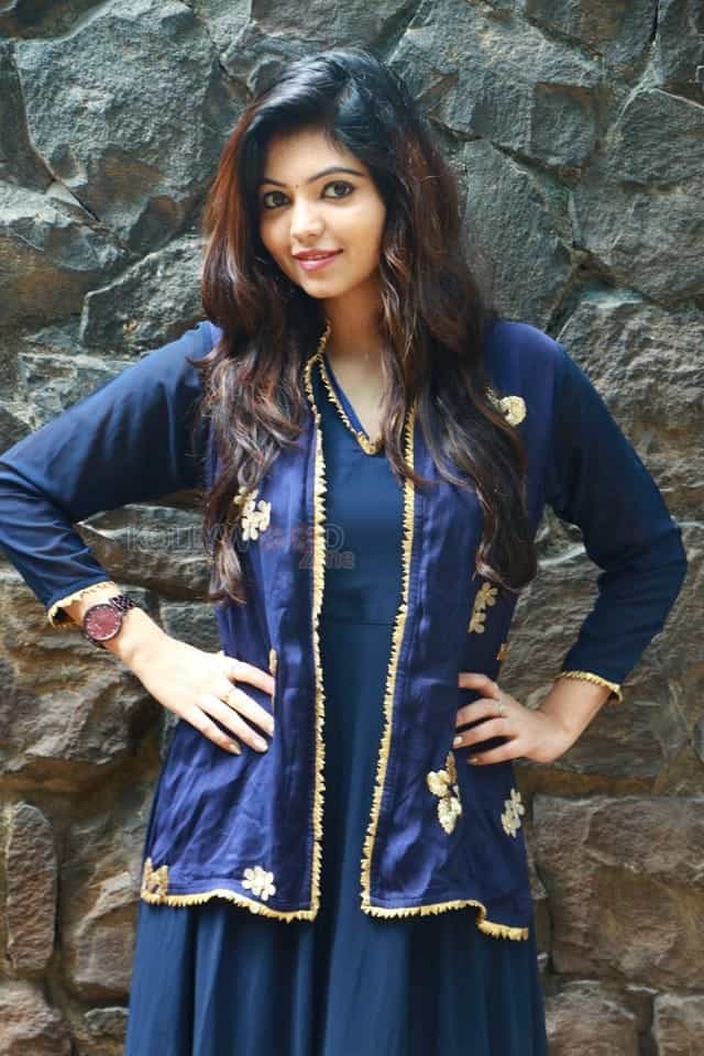 Actress Athulya Ravi New Photos