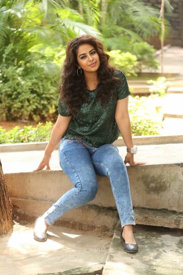 Actress Avika Gor At Raju Gari Gadhi Interview Stills