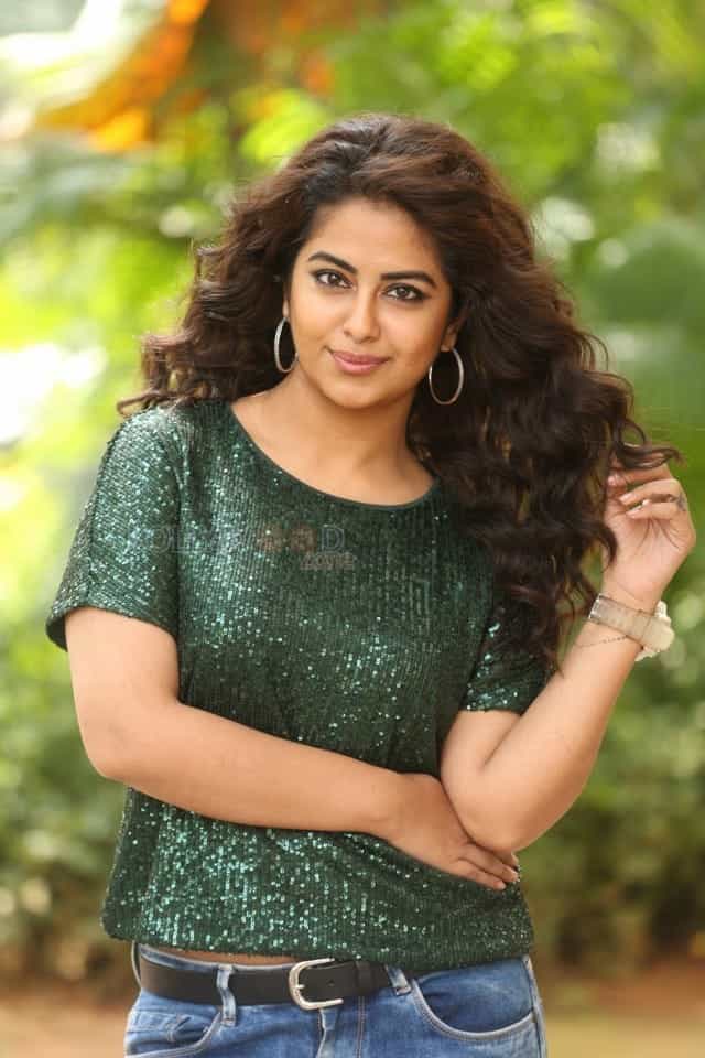 Actress Avika Gor At Raju Gari Gadhi Interview Stills