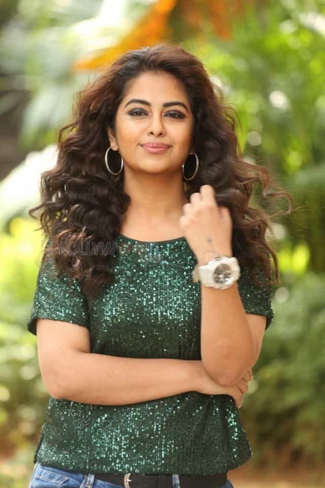 Actress Avika Gor At Raju Gari Gadhi Interview Stills