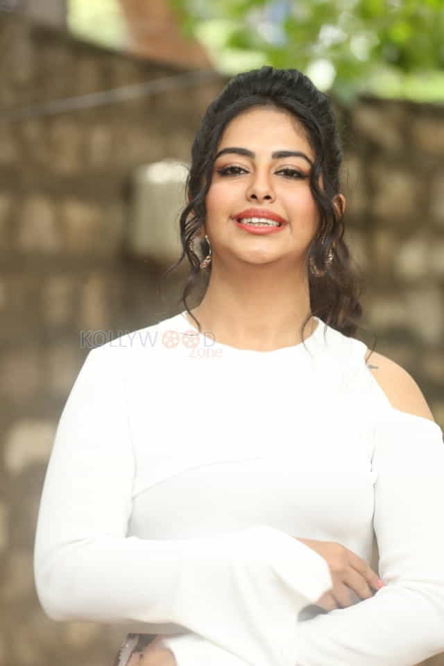 Actress Avika Gor At Raju Gari Gadhi Trailer Launch Photos