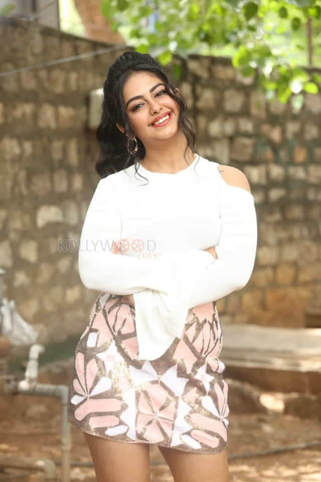 Actress Avika Gor At Raju Gari Gadhi Trailer Launch Photos