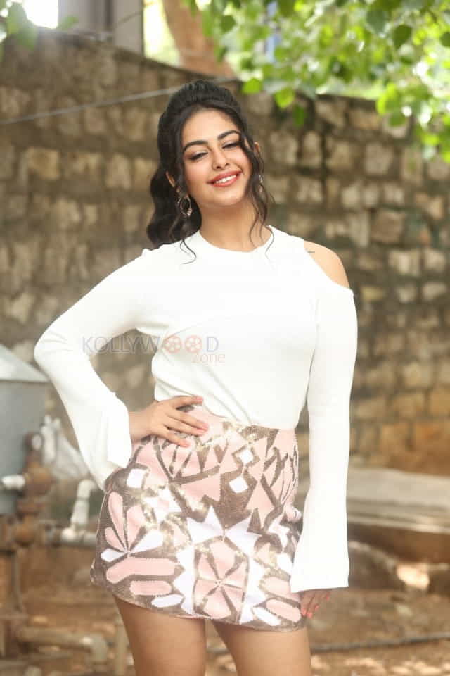 Actress Avika Gor At Raju Gari Gadhi Trailer Launch Photos