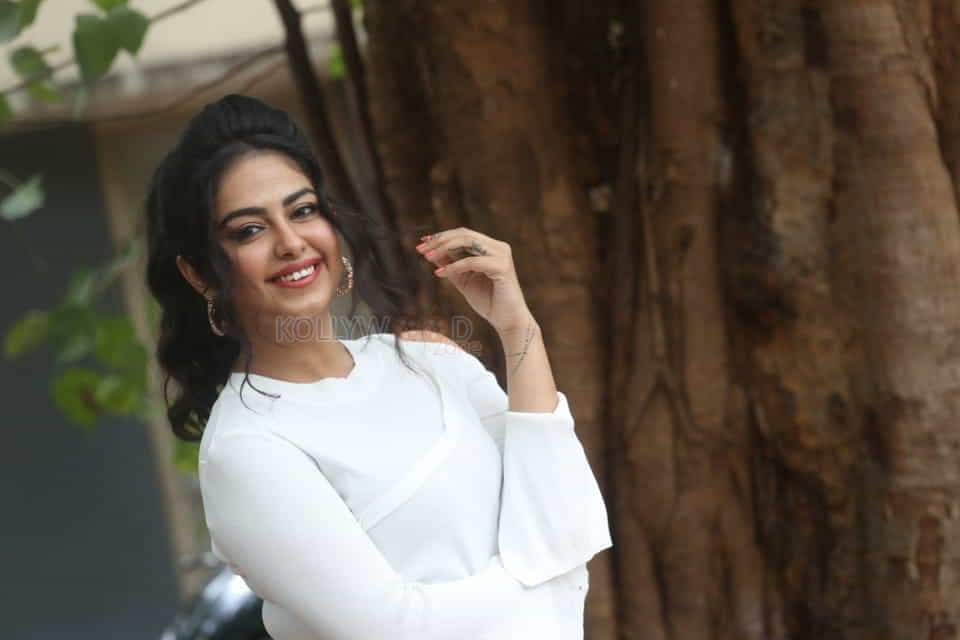 Actress Avika Gor At Raju Gari Gadhi Trailer Launch Photos