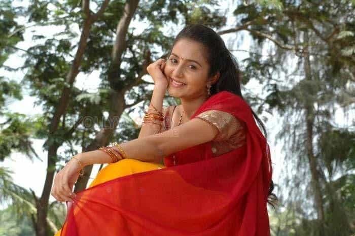 Actress Bhama Saree Pictures