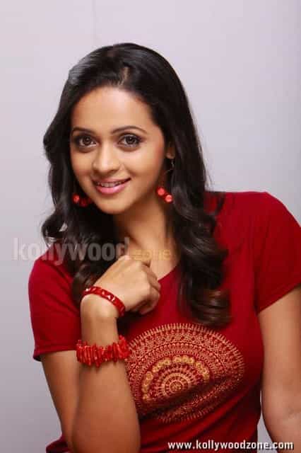 Actress Bhavana Sexy Photos