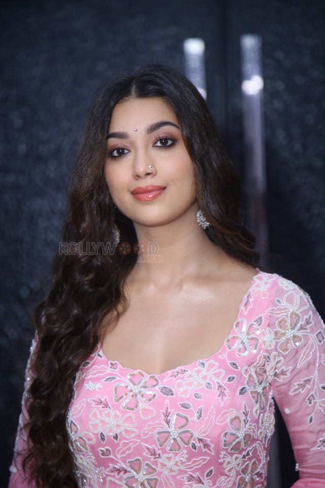 Actress Digangana Suryavanshi at Shivam Bhaje movie Trailer Launch Photos 20