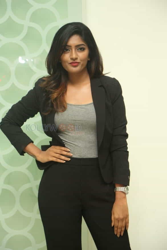 Actress Eesha At Ami Thumi Success Meet Photos