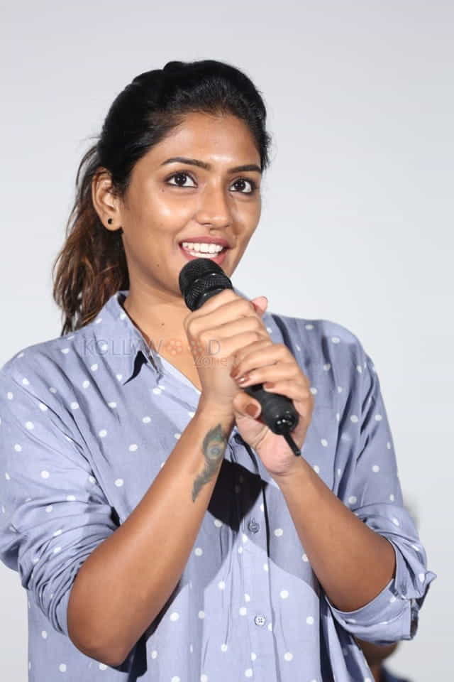 Actress Eesha Rebba At Darshakudu Movie Press Meet Pictures