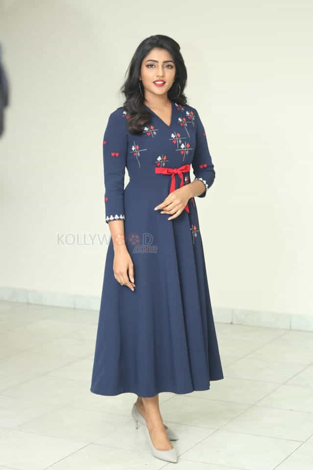 Actress Eesha Rebba Interview Pictures