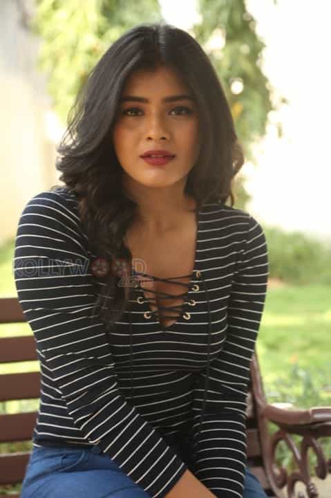 Actress Hebah Patel Latest Photos