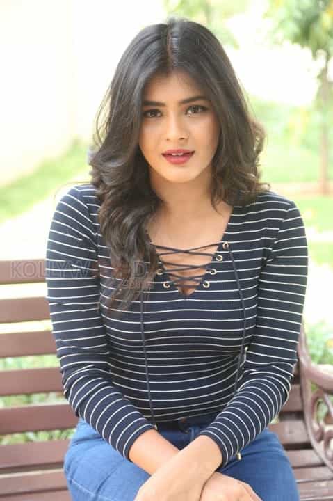 Actress Hebah Patel Latest Photos