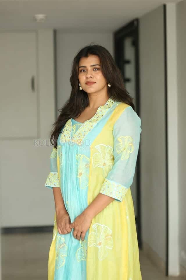 Actress Hebah Patel at The Great Indian Suicide Interview Photos 03