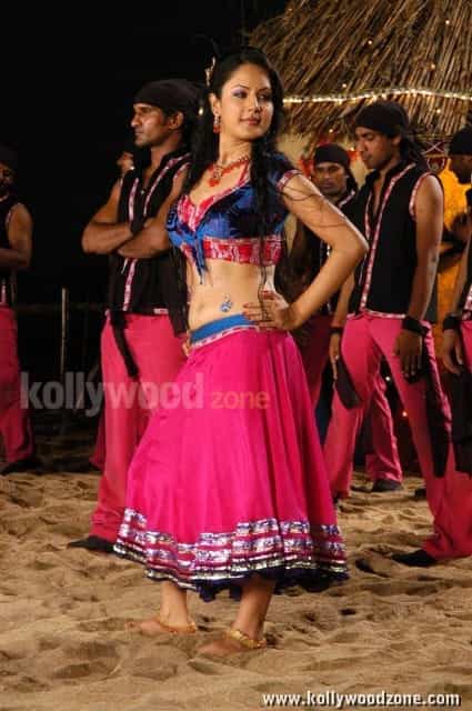 Actress Pooja Bose Sexy Pictures