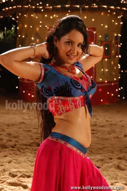 Actress Pooja Bose Sexy Pictures