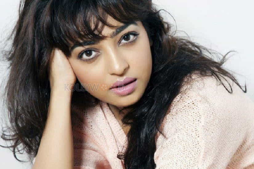 Actress Radhika Apte Hot Sexy Pictures