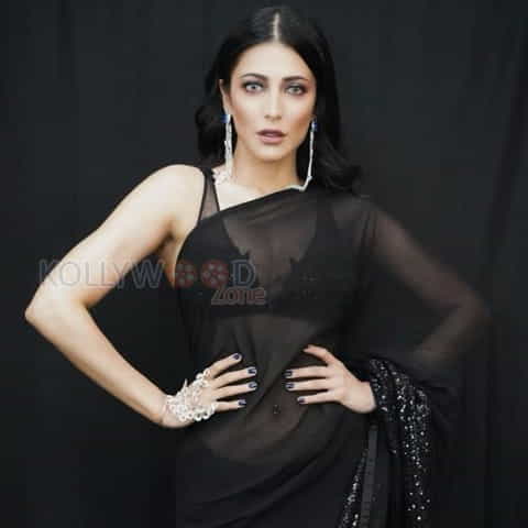 Actress Shruti Haasan Black Saree Pictures