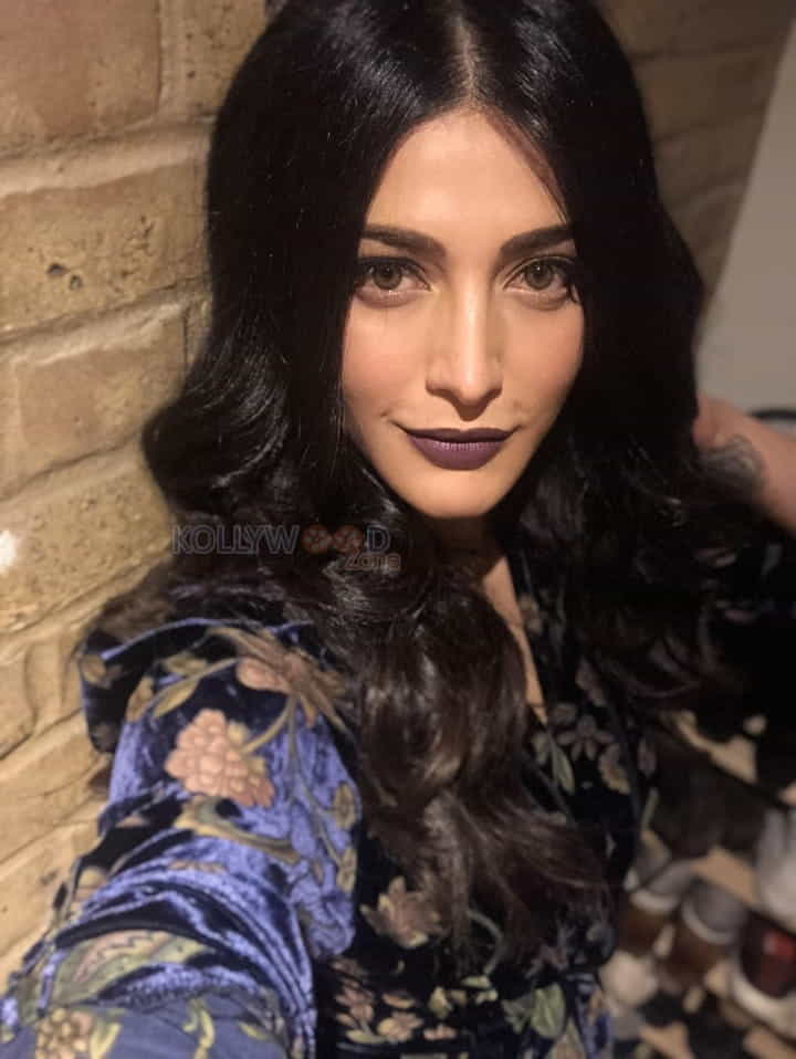 Actress Shruti Haasan London Pictures