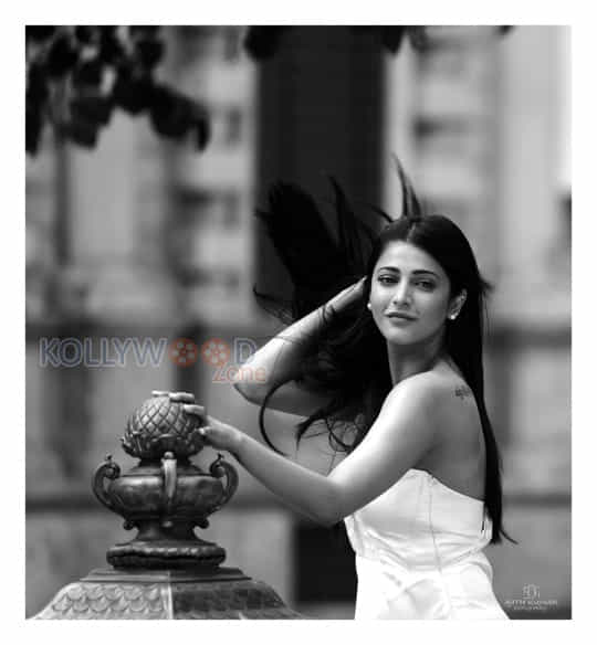 Actress Shruti Haasan Photos By Thala Ajith