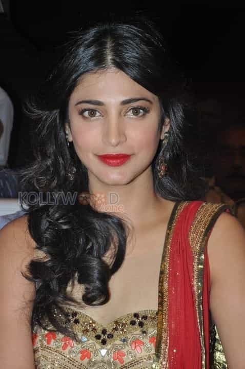 Actress Shruti Haasan Pics