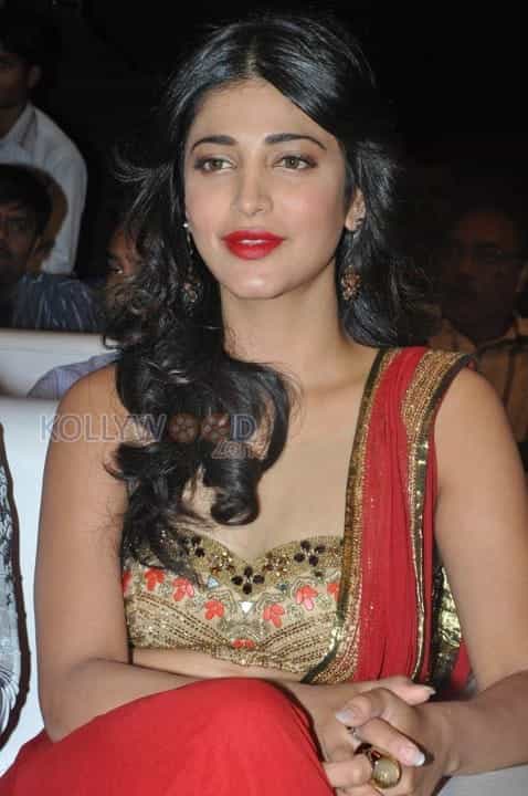 Actress Shruti Haasan Pics