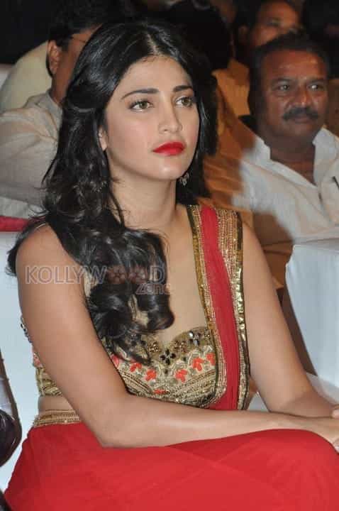 Actress Shruti Haasan Pics