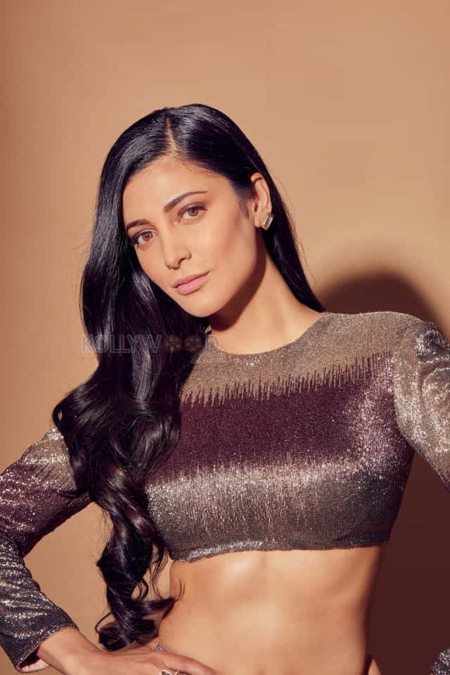 Actress Singer Shruti Haasan Photoshoot Pictures