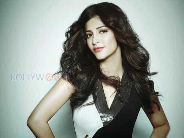 Actress Singer Shruti Haasan Sexy Pictures