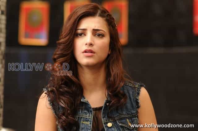 Actress Sruthi Hassan Pictures