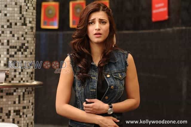 Actress Sruthi Hassan Pictures