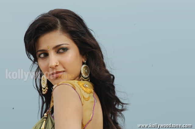 Actress Sruthi Hassan Sexy Photos