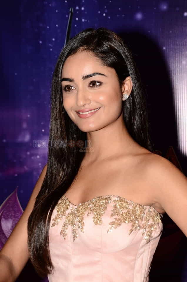 Actress Tridha Choudhury At Zee Apsara Awards Photos