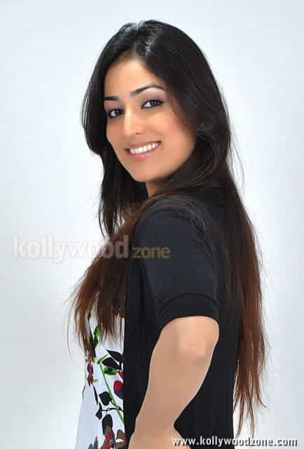 Actress Yami Gautam Pictures