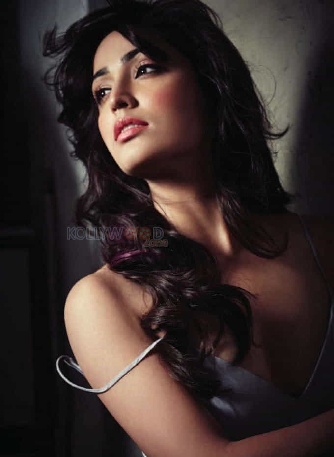 Actress Yami Gautam Red Hot Photos