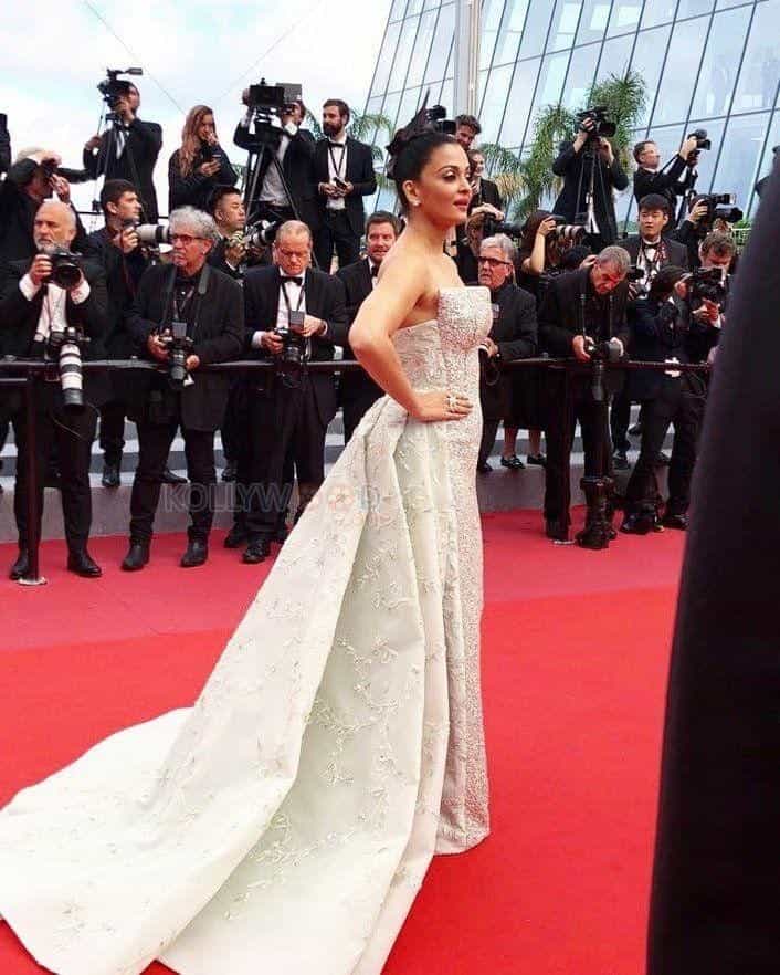 Aishwarya Rai At Cannes Photos