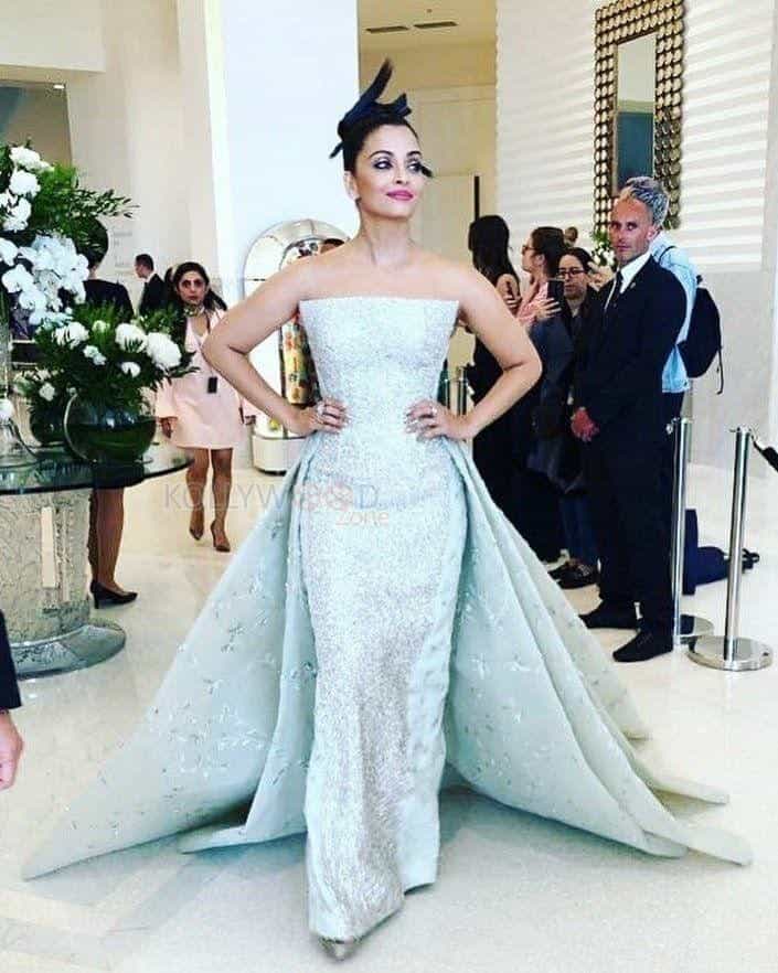 Aishwarya Rai At Cannes Photos