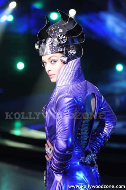 Aishwarya Rai In Enthiran Movie Gallery