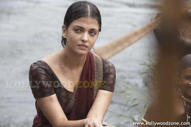 Aishwarya Rai In Raavanan Movie Pics