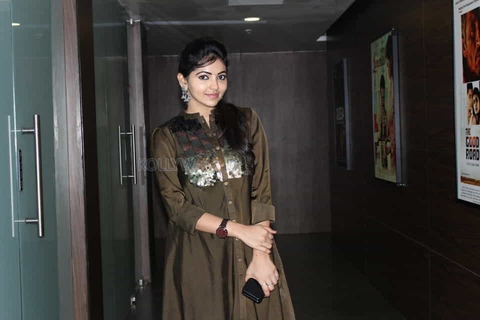 Athulya Ravi At Athiyayam Movie Preview Photos