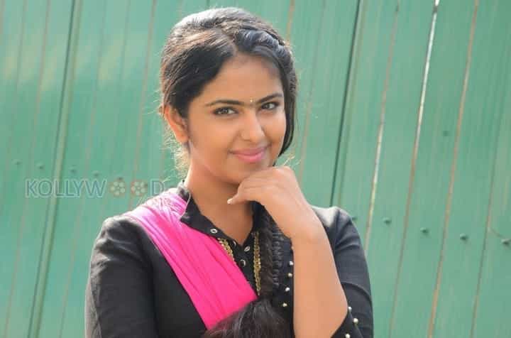 Avika Gor Stills 07 (95958) | Kollywood Zone