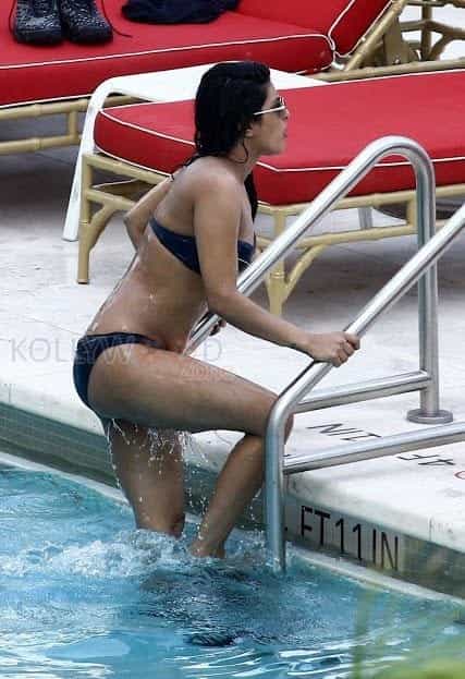 Baywatch Actress Priyanka Chopra Bikini Photos