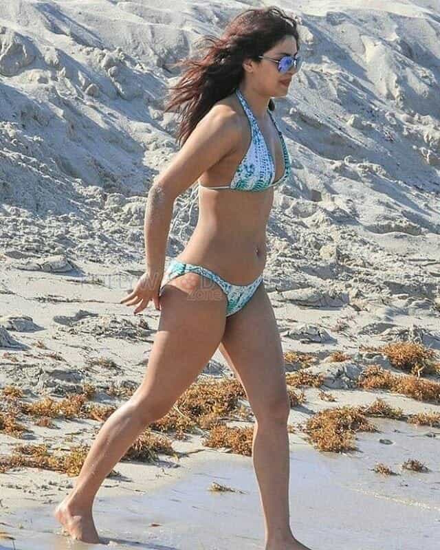 Baywatch Actress Priyanka Chopra Bikini Photos