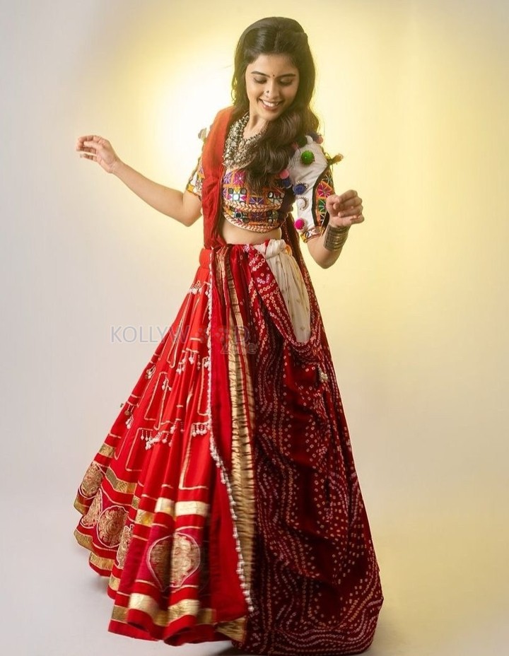 Beautiful Amritha Aiyer in a Stylish Diwali Lehenga Photos 02