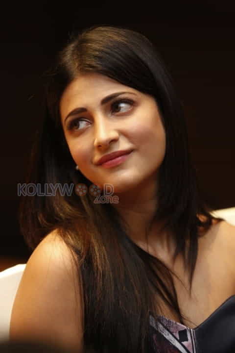 Beautiful Shruti Haasan Photoshoot Stills