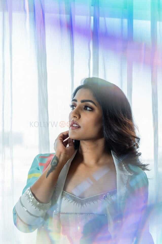 Beautiful Tollywood Heroine Eesha Rebba Pictures 06