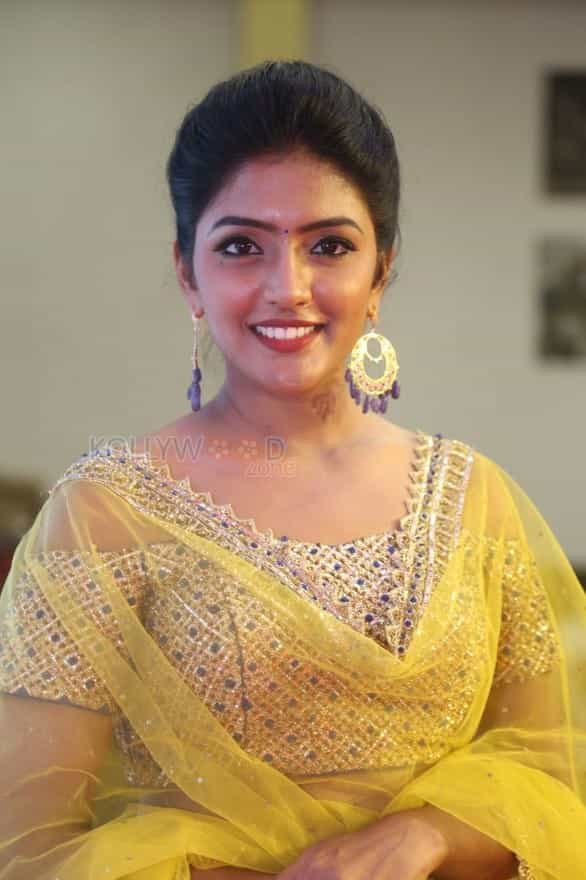 Beautiful tollywood actress eesha pictures