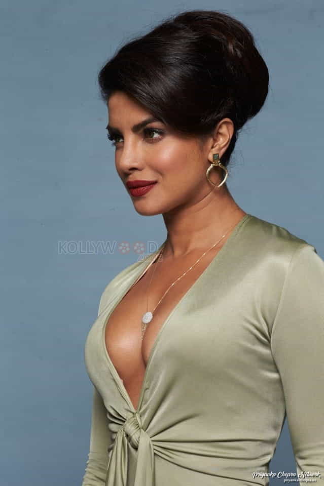 Bollywood Bombshell Priyanka Chopra Hot Cleavage Photo Shoot Photos