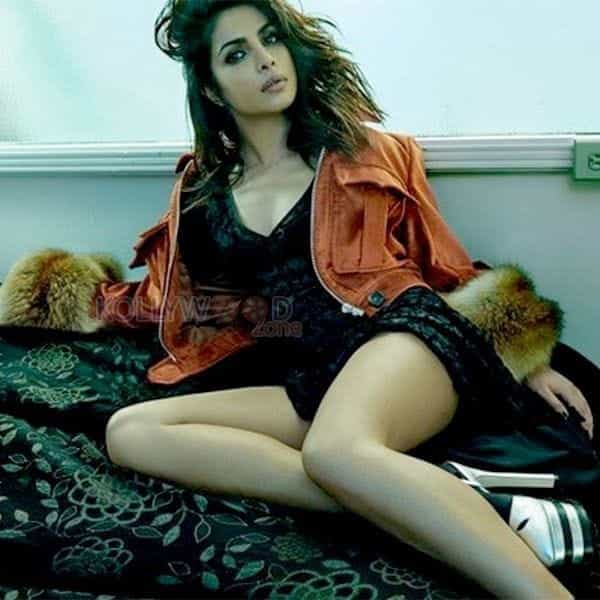 Bollywood Hottie Priyanka Chopra Sexy Pictures