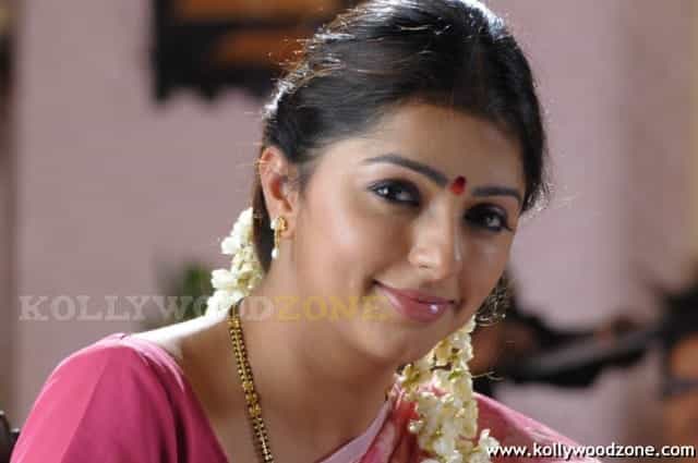 Cute Bhumika Chawla Pics