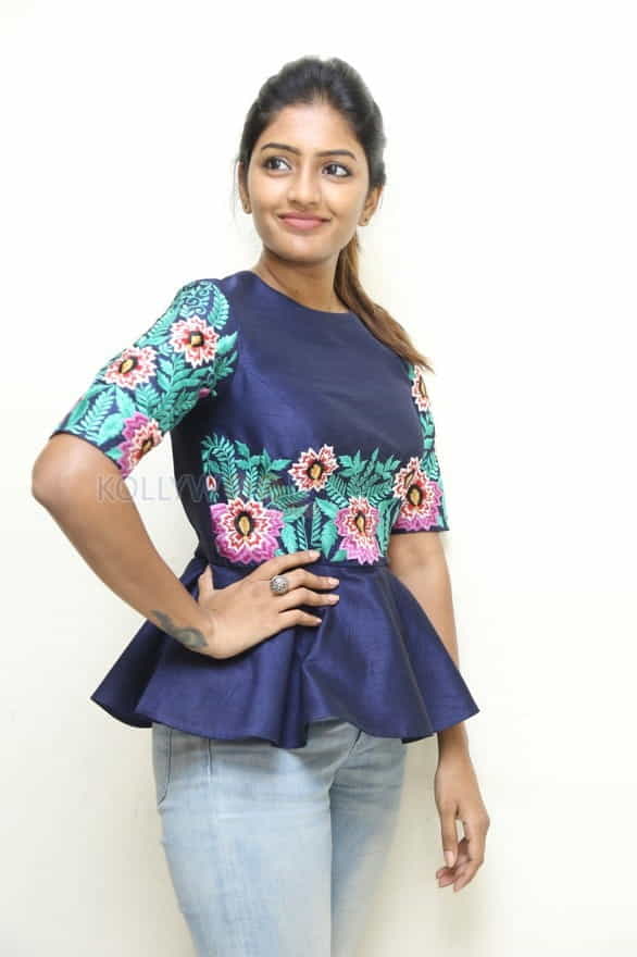 Darsakudu Heroine Eesha Interview Pictures